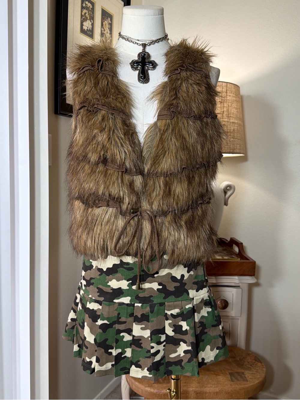 Y2K Bagatelle Brown Faux Fur Vest